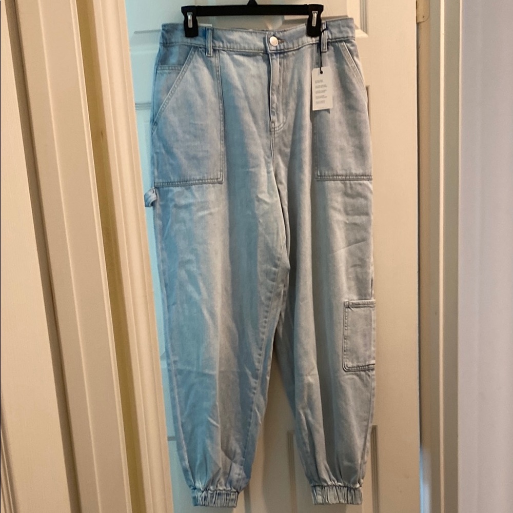 Blue Jeggings with Elastic Cuffs and Relaxed Fit